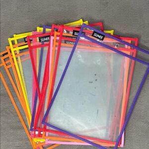 20 Colorful Document Holders by Sünee